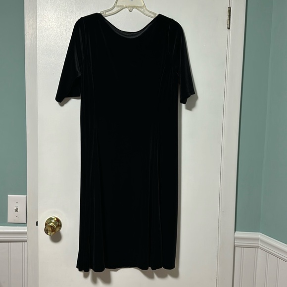 LANDS END VELOUR STYLE DRESS - Picture 2 of 8